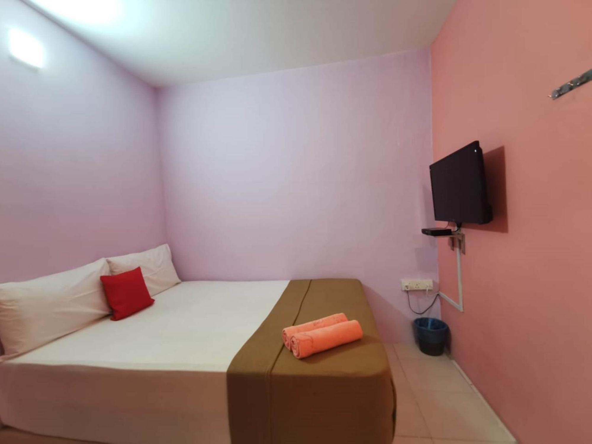 Super Oyo 90086 My Seven Days Inn Τζόχορ Μπάχρου Εξωτερικό φωτογραφία