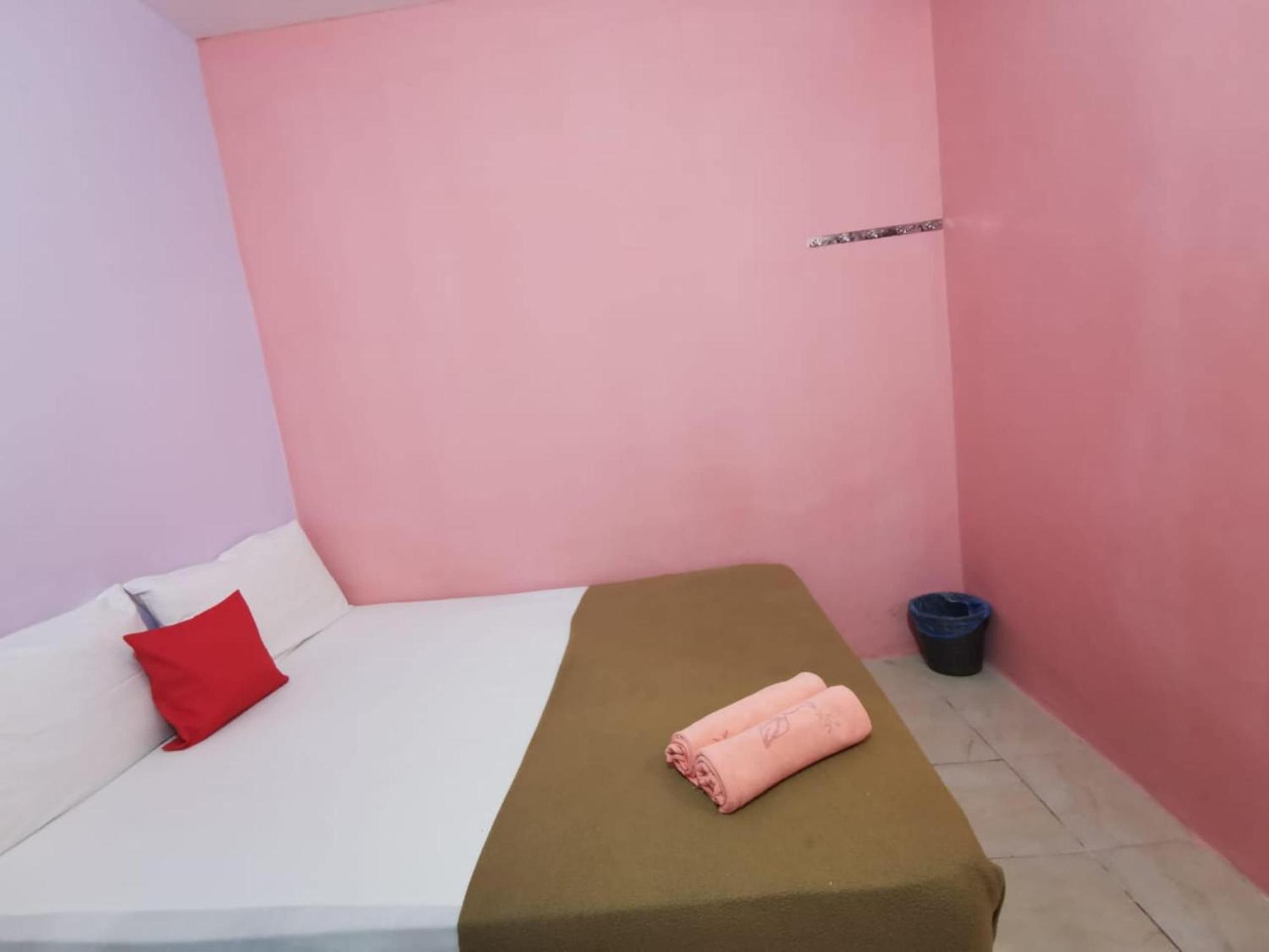 Super Oyo 90086 My Seven Days Inn Τζόχορ Μπάχρου Εξωτερικό φωτογραφία