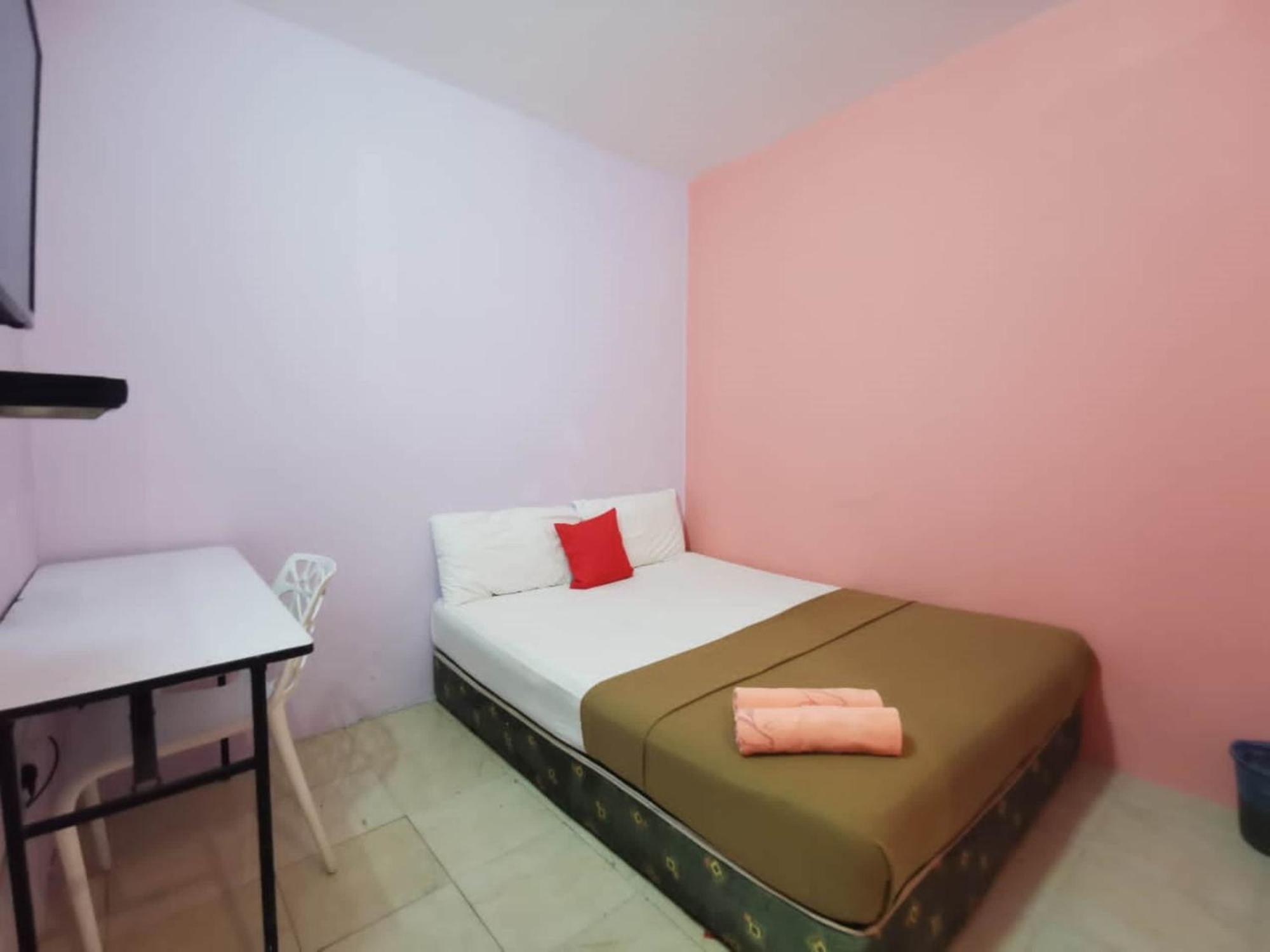 Super Oyo 90086 My Seven Days Inn Τζόχορ Μπάχρου Εξωτερικό φωτογραφία