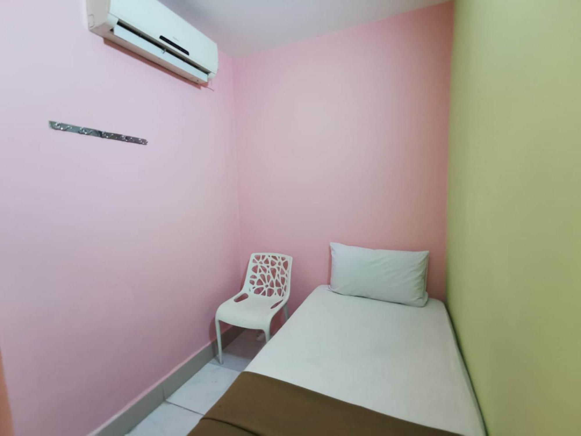 Super Oyo 90086 My Seven Days Inn Τζόχορ Μπάχρου Εξωτερικό φωτογραφία