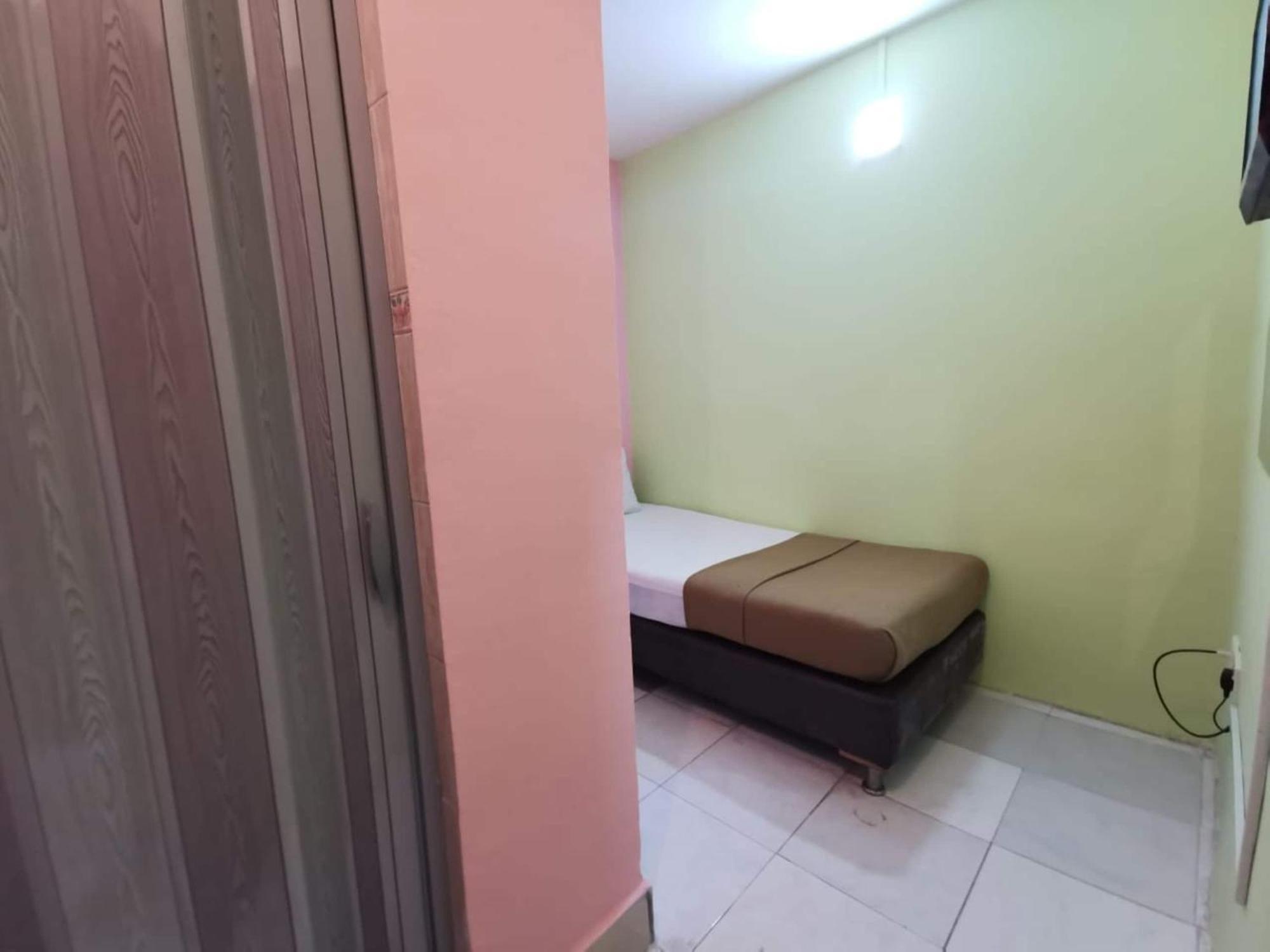 Super Oyo 90086 My Seven Days Inn Τζόχορ Μπάχρου Εξωτερικό φωτογραφία