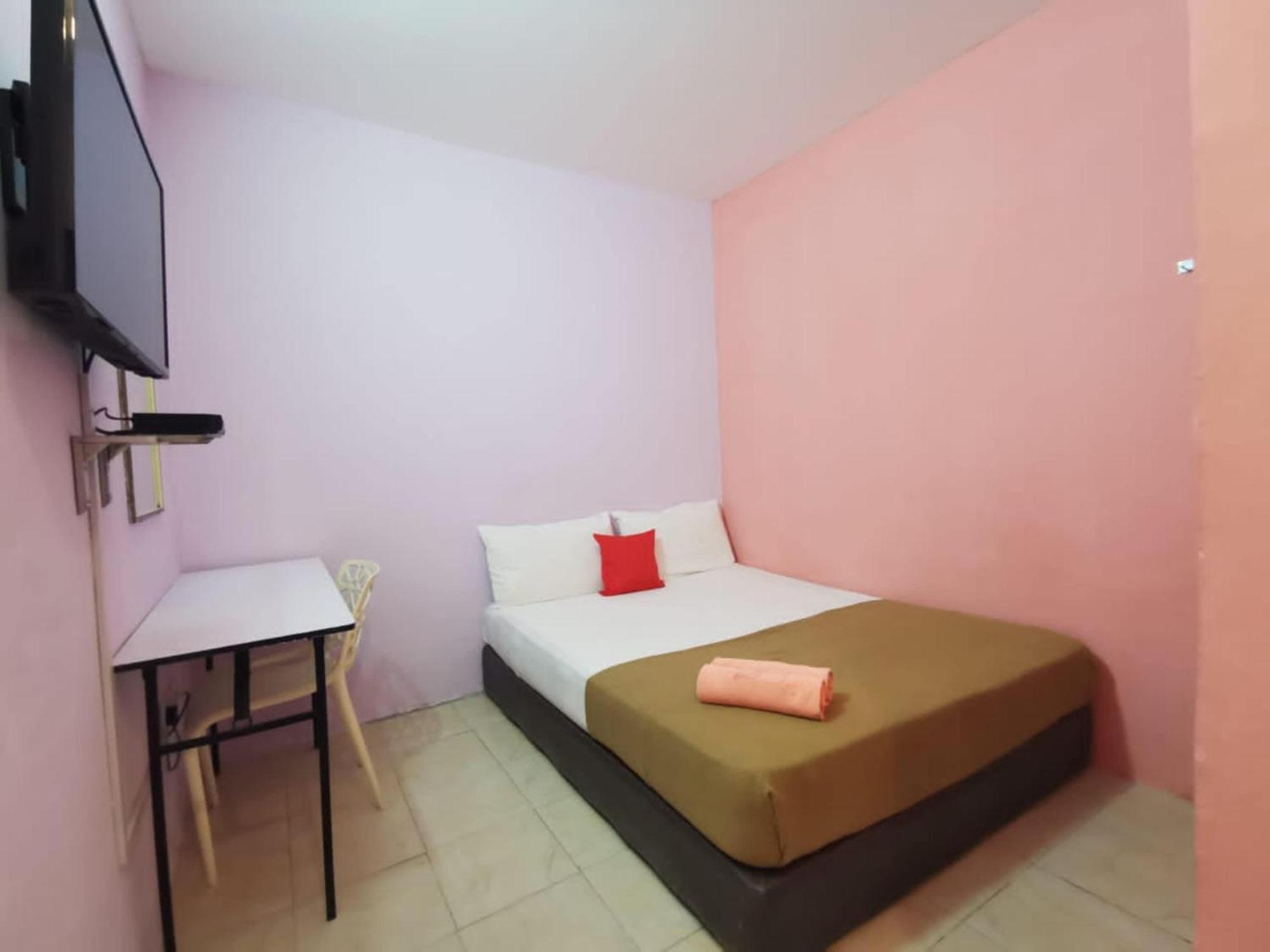 Super Oyo 90086 My Seven Days Inn Τζόχορ Μπάχρου Εξωτερικό φωτογραφία