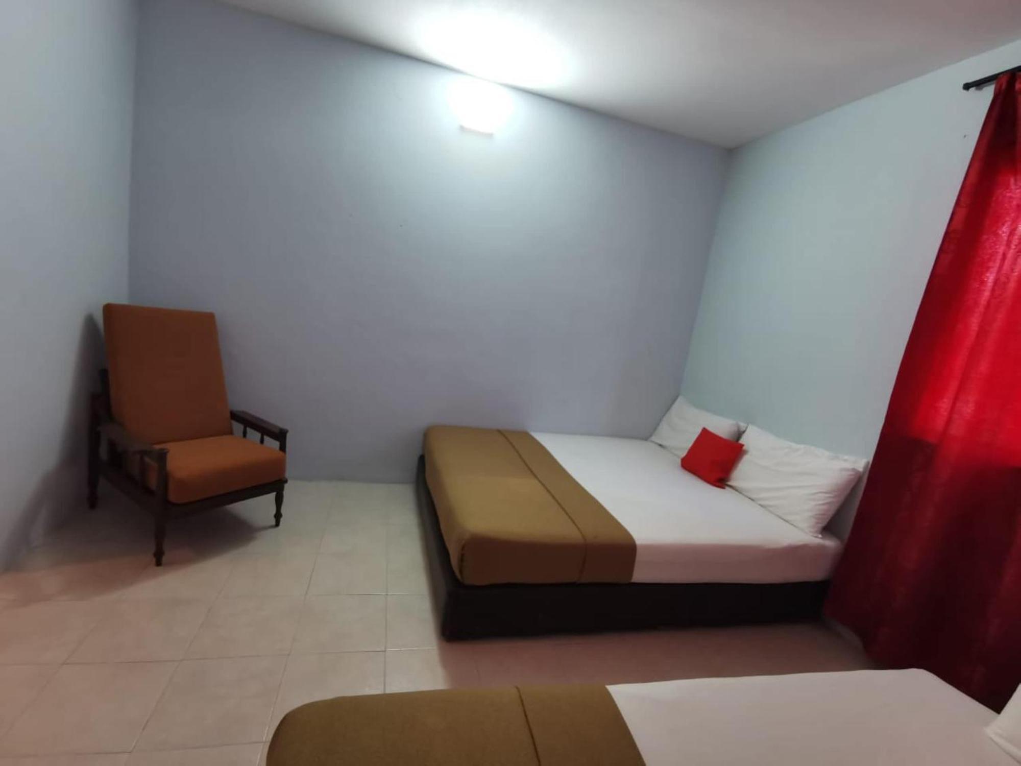 Super Oyo 90086 My Seven Days Inn Τζόχορ Μπάχρου Εξωτερικό φωτογραφία