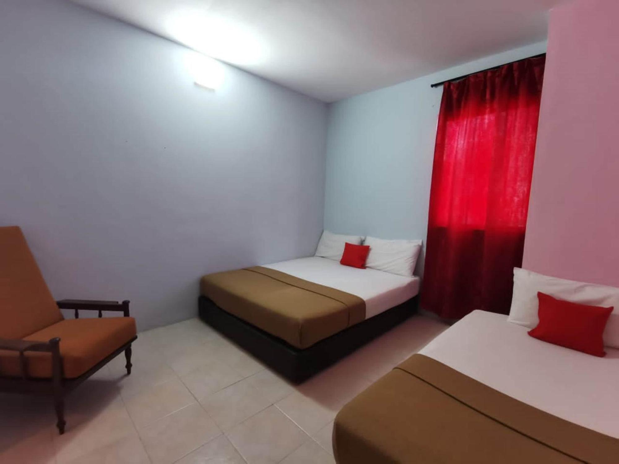 Super Oyo 90086 My Seven Days Inn Τζόχορ Μπάχρου Εξωτερικό φωτογραφία