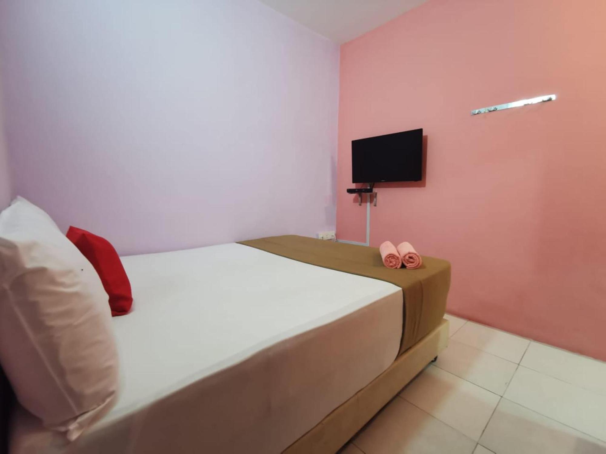 Super Oyo 90086 My Seven Days Inn Τζόχορ Μπάχρου Εξωτερικό φωτογραφία